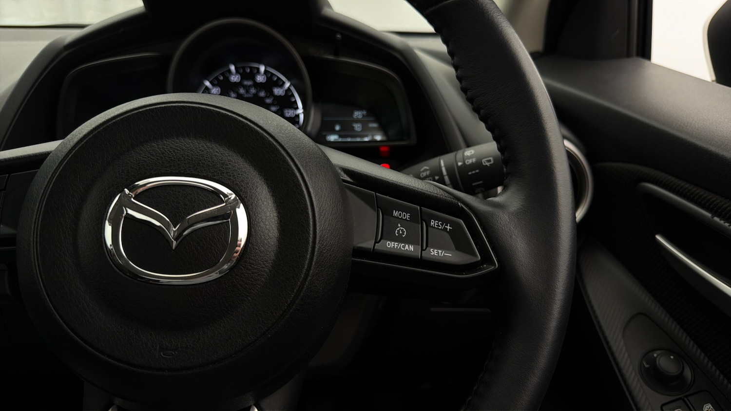 Used Mazda Mazda2 2023 for sale - 78004204: Photo 24