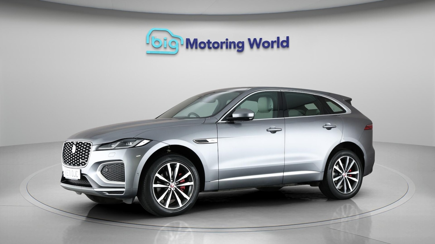 Used Jaguar F-Pace 2021 for sale - 76714839: Photo 4