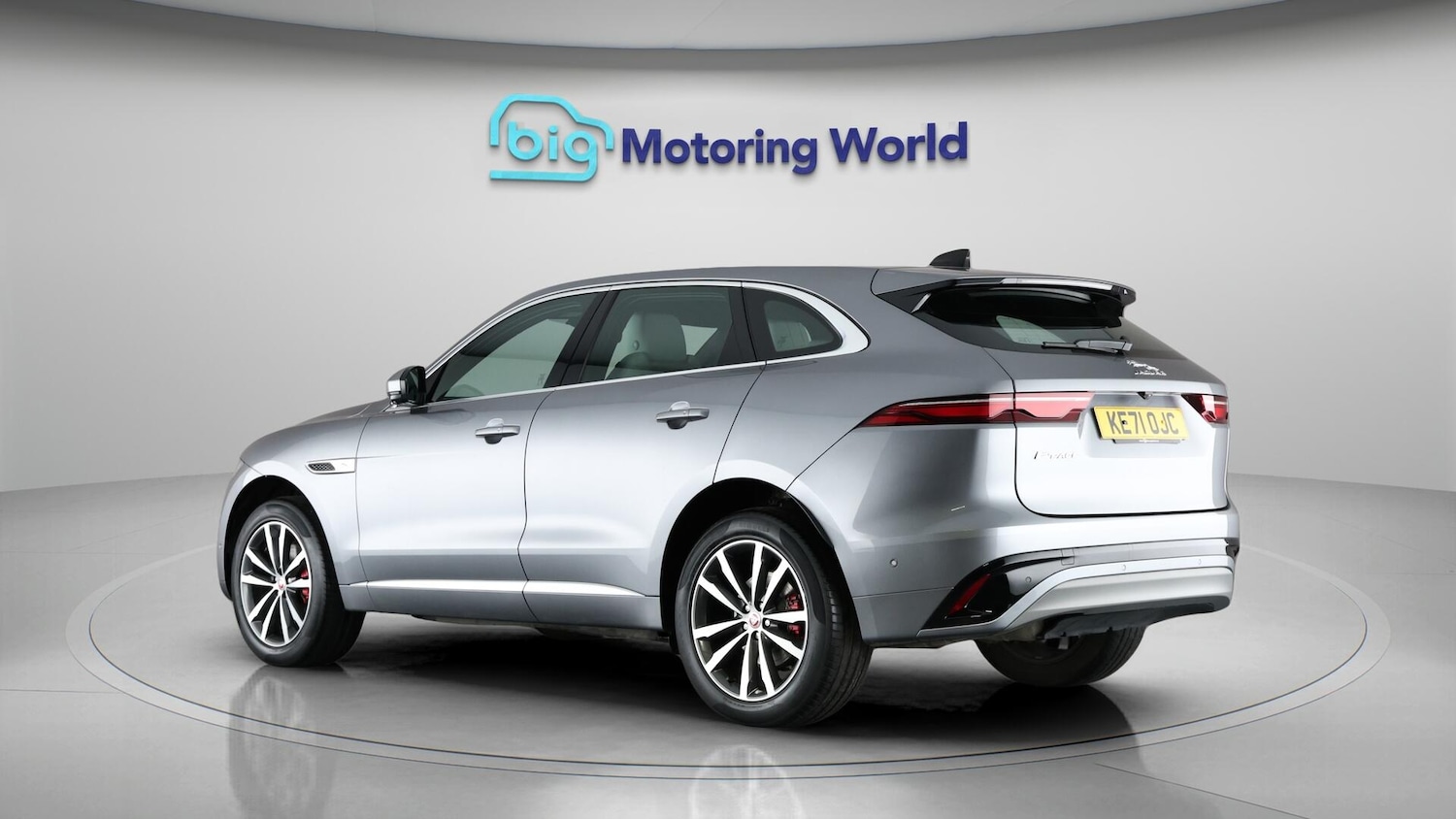 Used Jaguar F-Pace 2021 for sale - 76714839: Photo 6