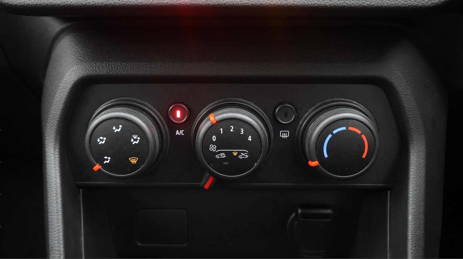 Used Dacia Sandero for sale - 76572470: Photo 13