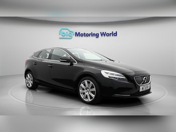 Used Volvo V40 2018 for sale - 75588886: Photo