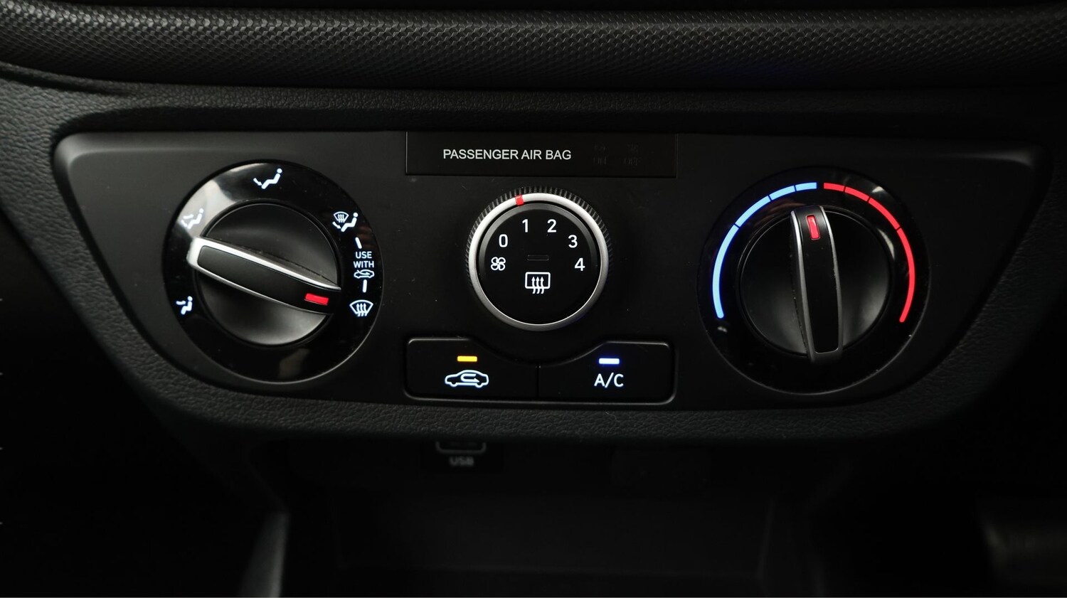 Used Hyundai i10 2022 for sale - 77220267: Photo 12