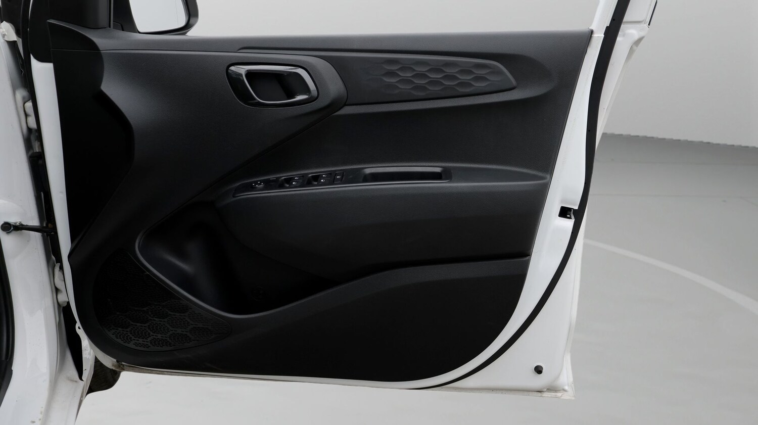 Used Hyundai i10 2022 for sale - 77220267: Photo 15