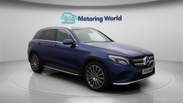 Used Mercedes-Benz GLC 2018 for sale - 76201417: Photo 2