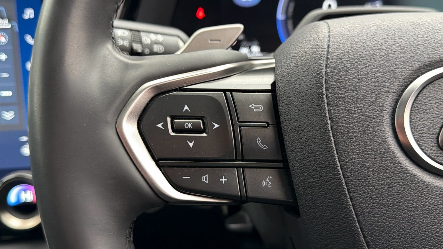 Used Lexus RZ 2024 for sale - 77954396: Photo 23