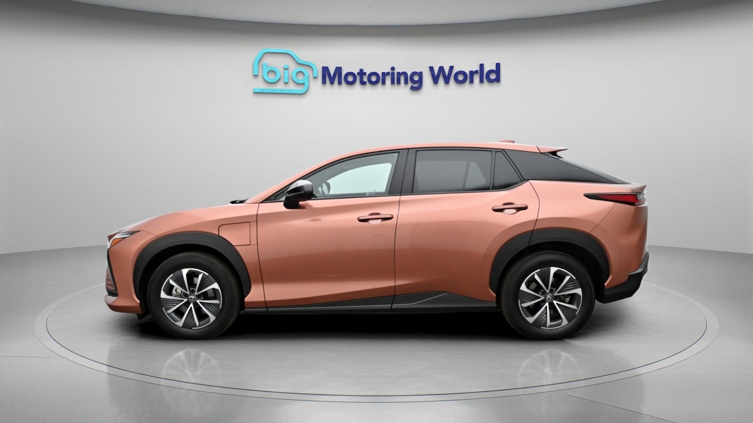 Used Lexus RZ 2024 for sale - 77954396: Photo 4