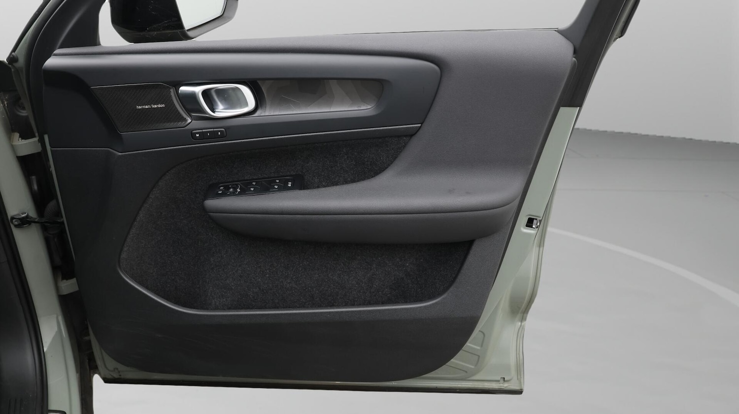 Used Volvo XC40 2022 for sale - 76765563: Photo 16