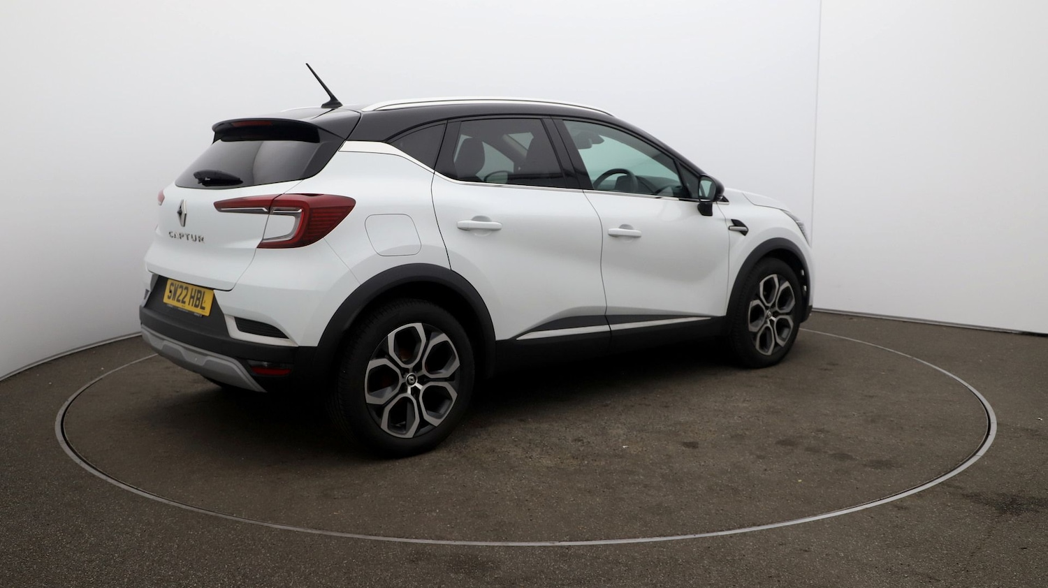 Used Renault Captur for sale - 76808937: Photo 44