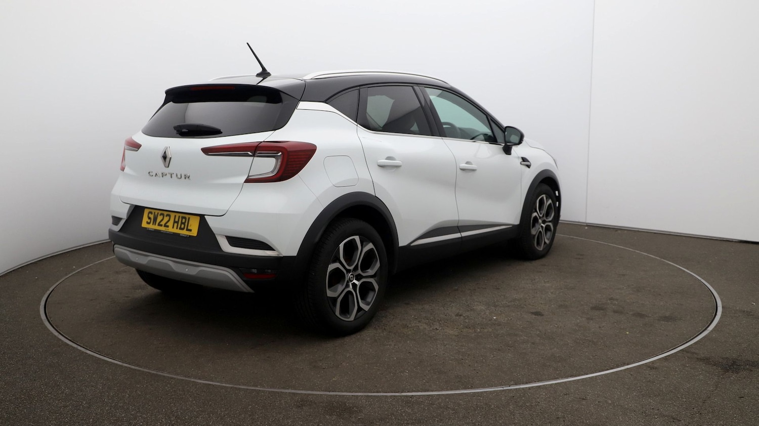 Used Renault Captur for sale - 76808937: Photo 45