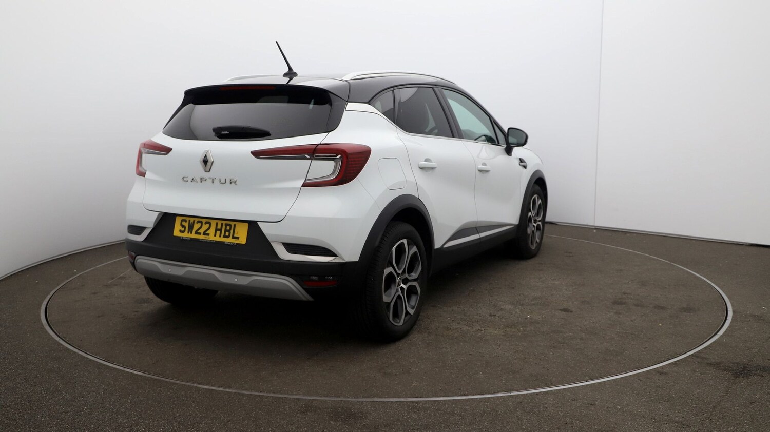 Used Renault Captur for sale - 76808937: Photo 46