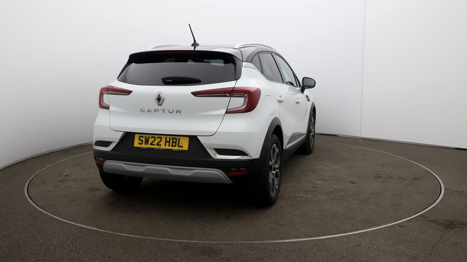 Used Renault Captur for sale - 76808937: Photo 47