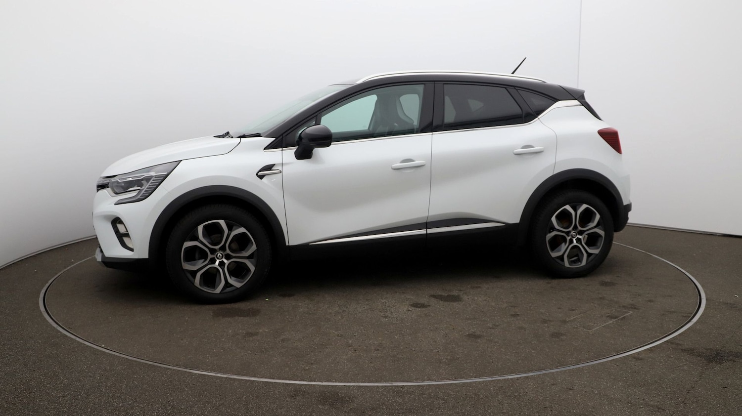 Used Renault Captur for sale - 76808937: Photo 57