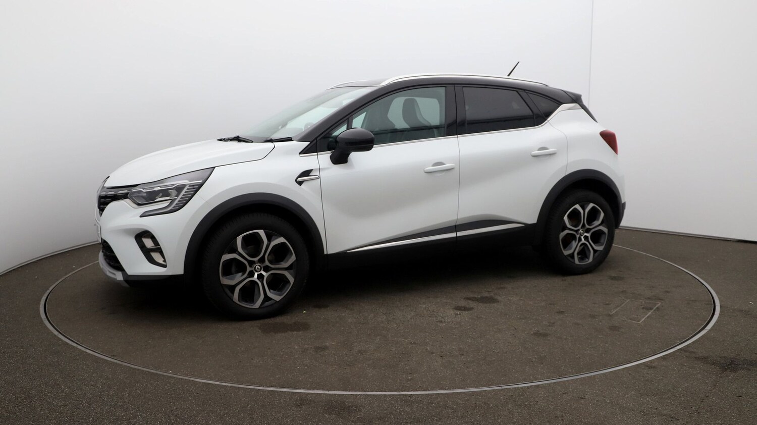 Used Renault Captur for sale - 76808937: Photo 58