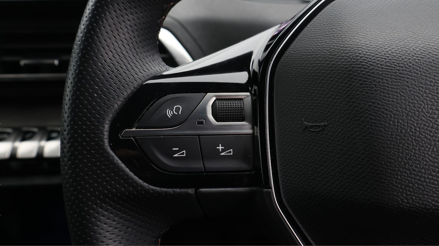 Used Peugeot 3008 2022 for sale - 77201611: Photo 23