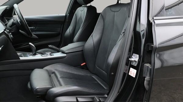 Used BMW 3 Series 2017 for sale - 76123051: Photo 15