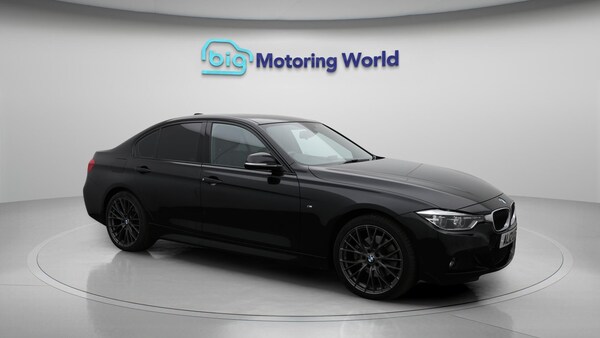 Used BMW 3 Series 2017 for sale - 76123051: Photo 2