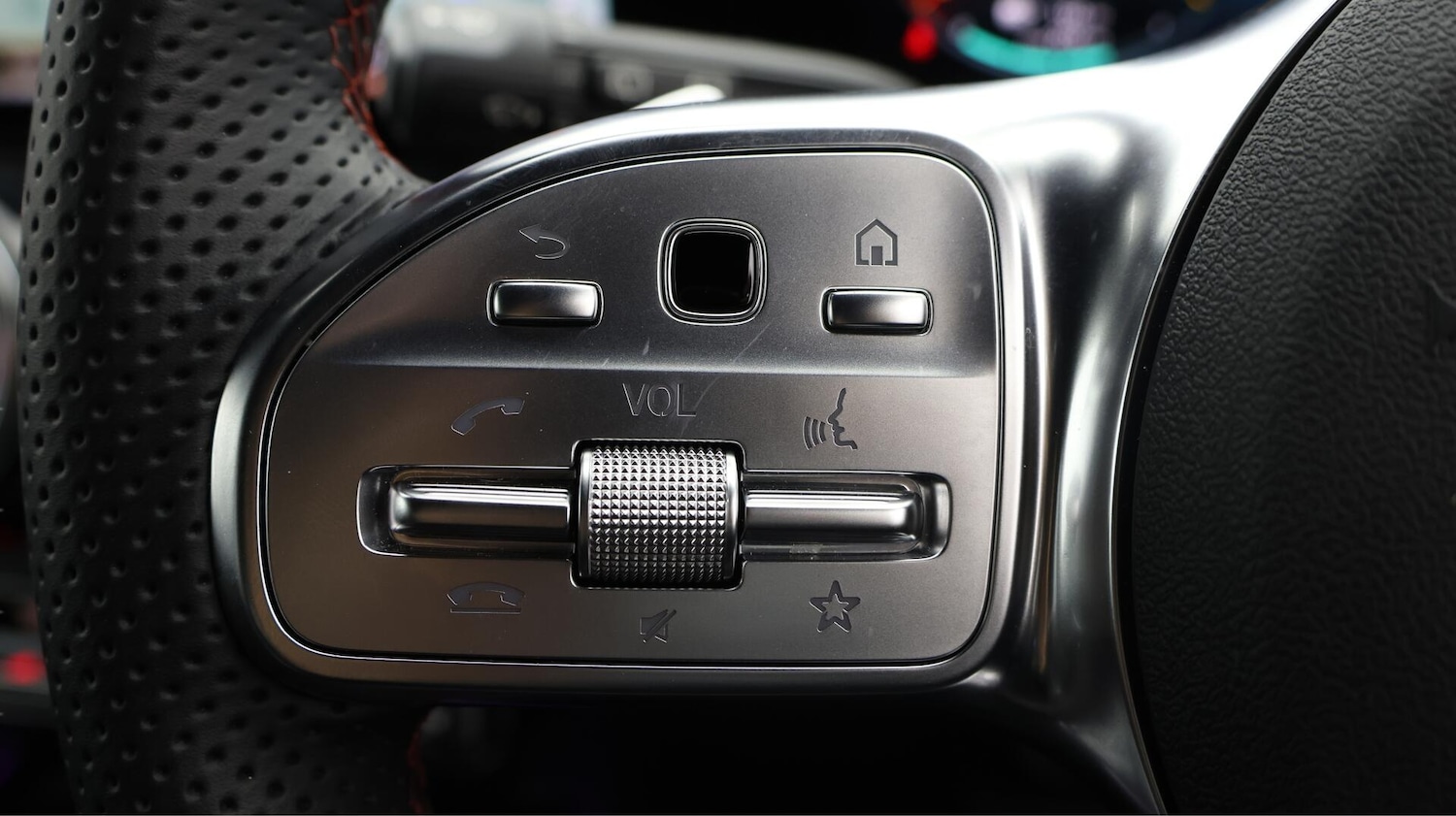 Used Mercedes-Benz EQA 2023 for sale - 76137033: Photo 25