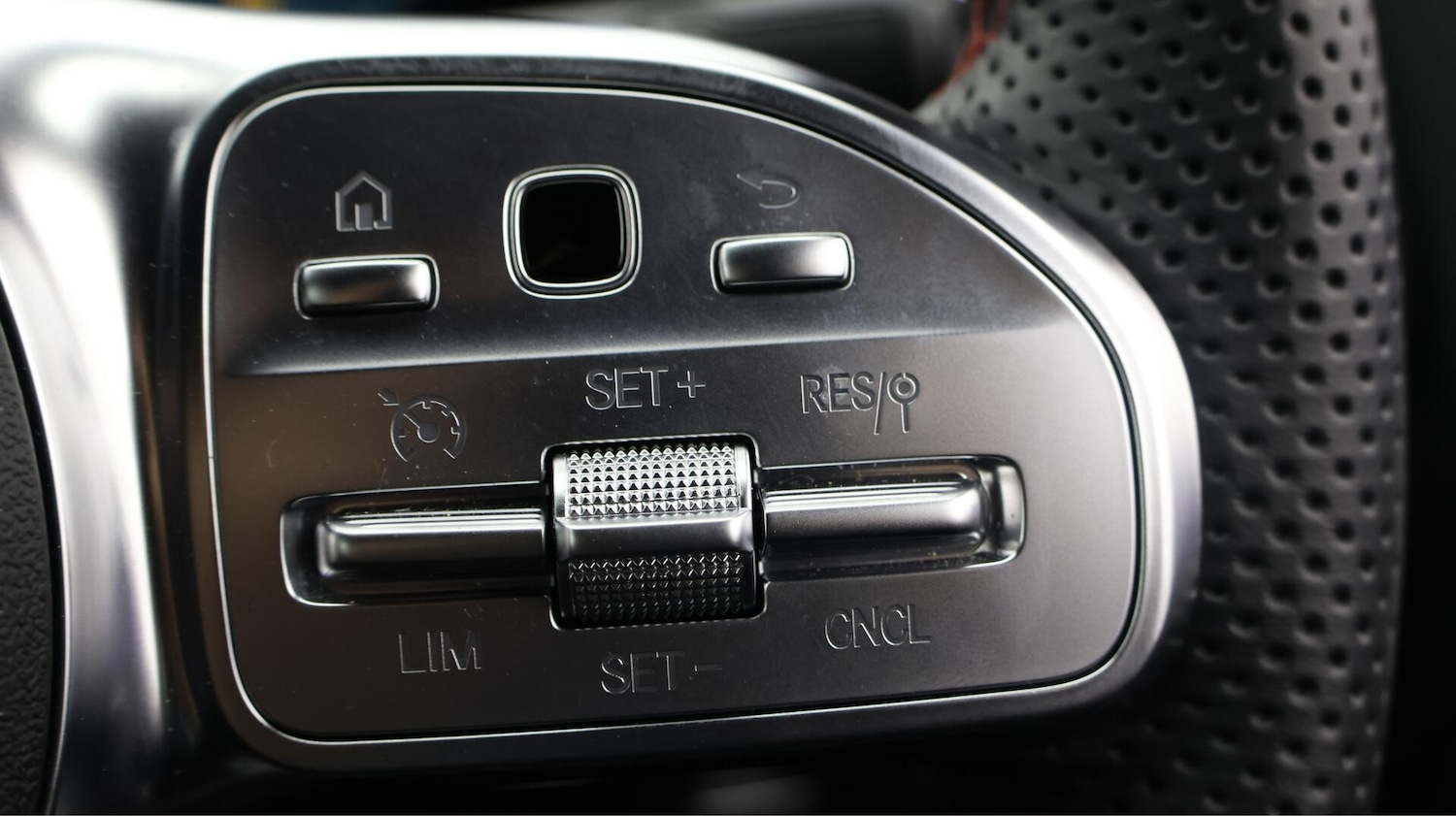 Used Mercedes-Benz EQA 2023 for sale - 76137033: Photo 26