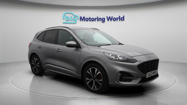 Used Ford Kuga 2023 for sale - 75059571: Photo 2
