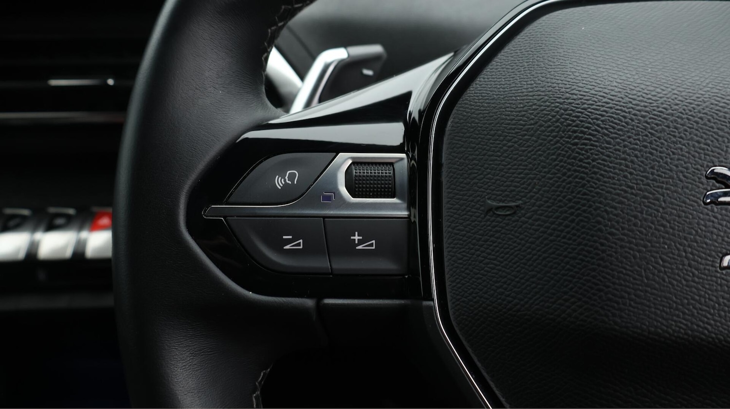 Used Peugeot 3008 2023 for sale - 76484559: Photo 24