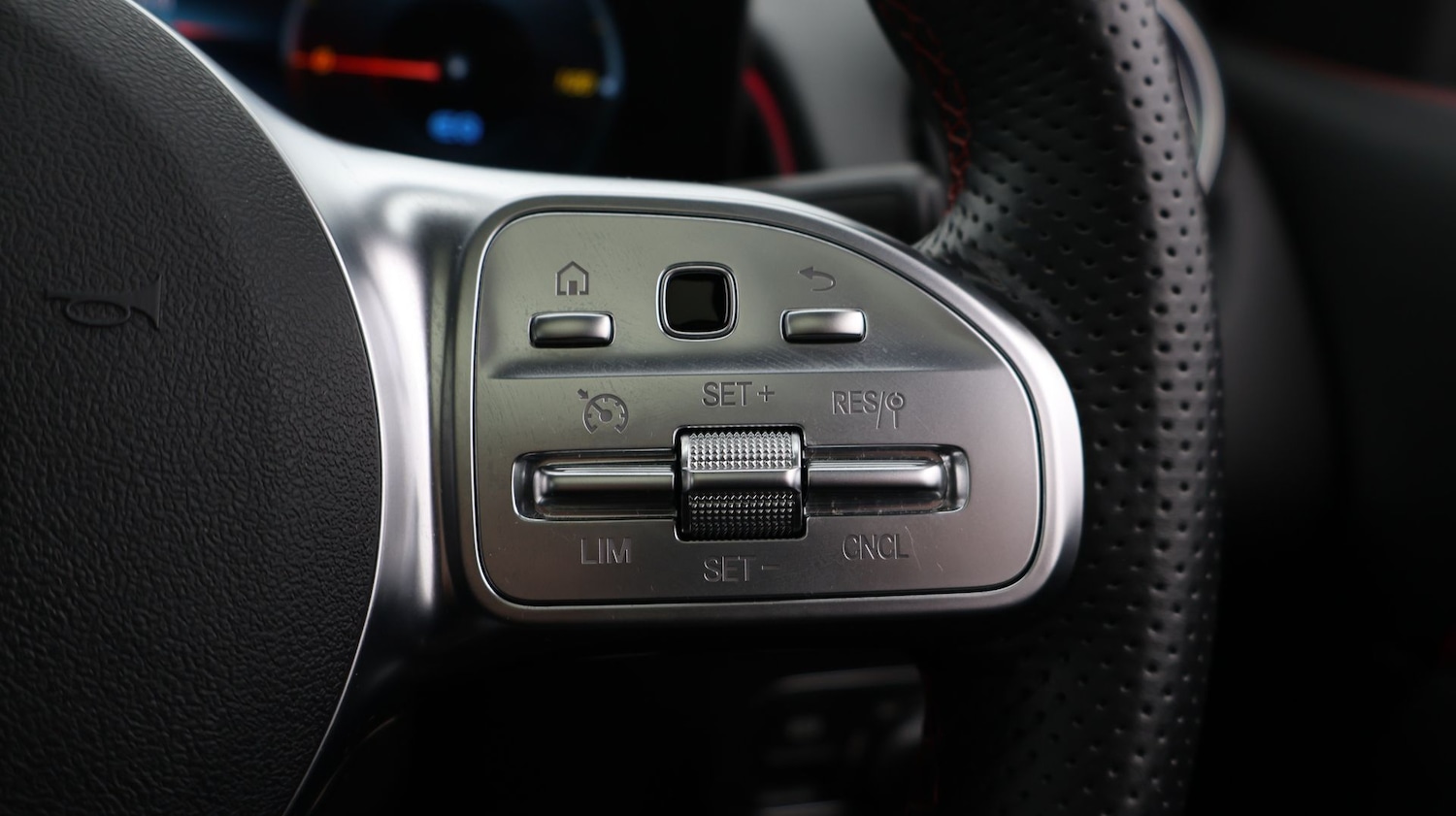 Used Mercedes-Benz EQB for sale - 77208861: Photo 29