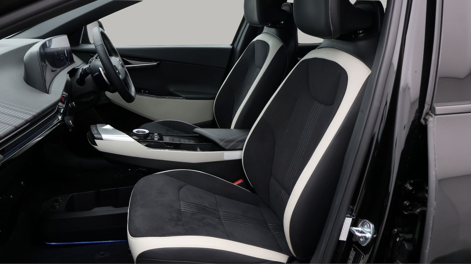 Used Kia EV6 2023 for sale - 77342785: Photo 14