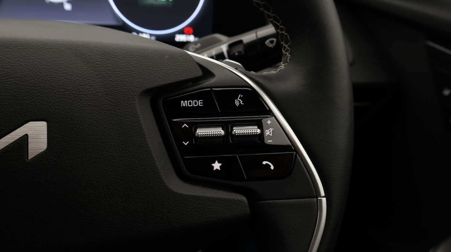 Used Kia EV6 2023 for sale - 77342785: Photo 24