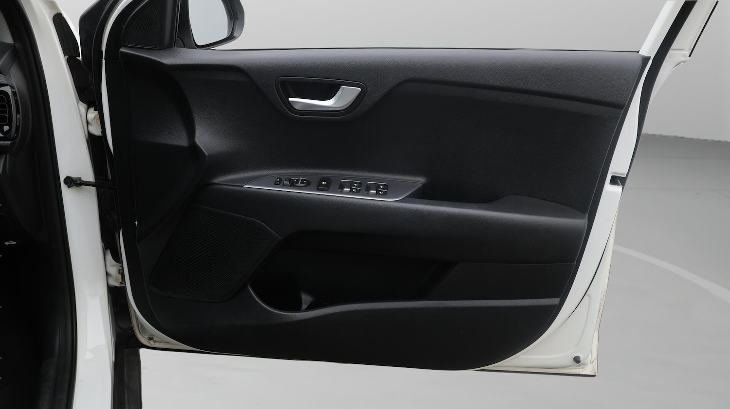 Used Kia Stonic 2021 for sale - 76151574: Photo 16