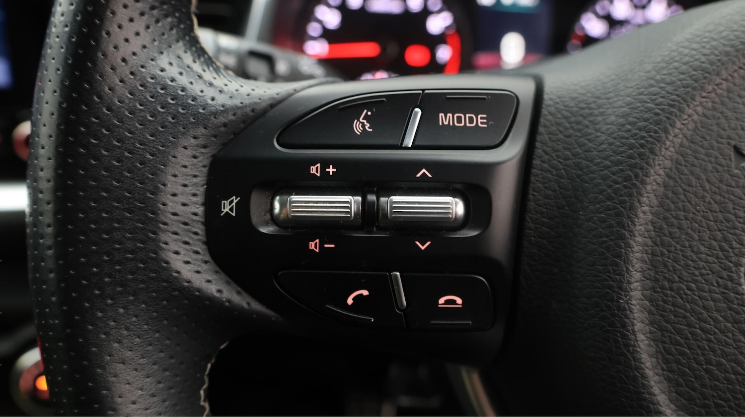 Used Kia Stonic 2021 for sale - 76151574: Photo 24