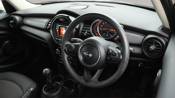 Used MINI Hatch 2020 for sale - 75624101: Photo 10