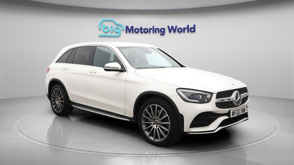 Used Mercedes-Benz GLC 2020 for sale - 76214983: Photo 2
