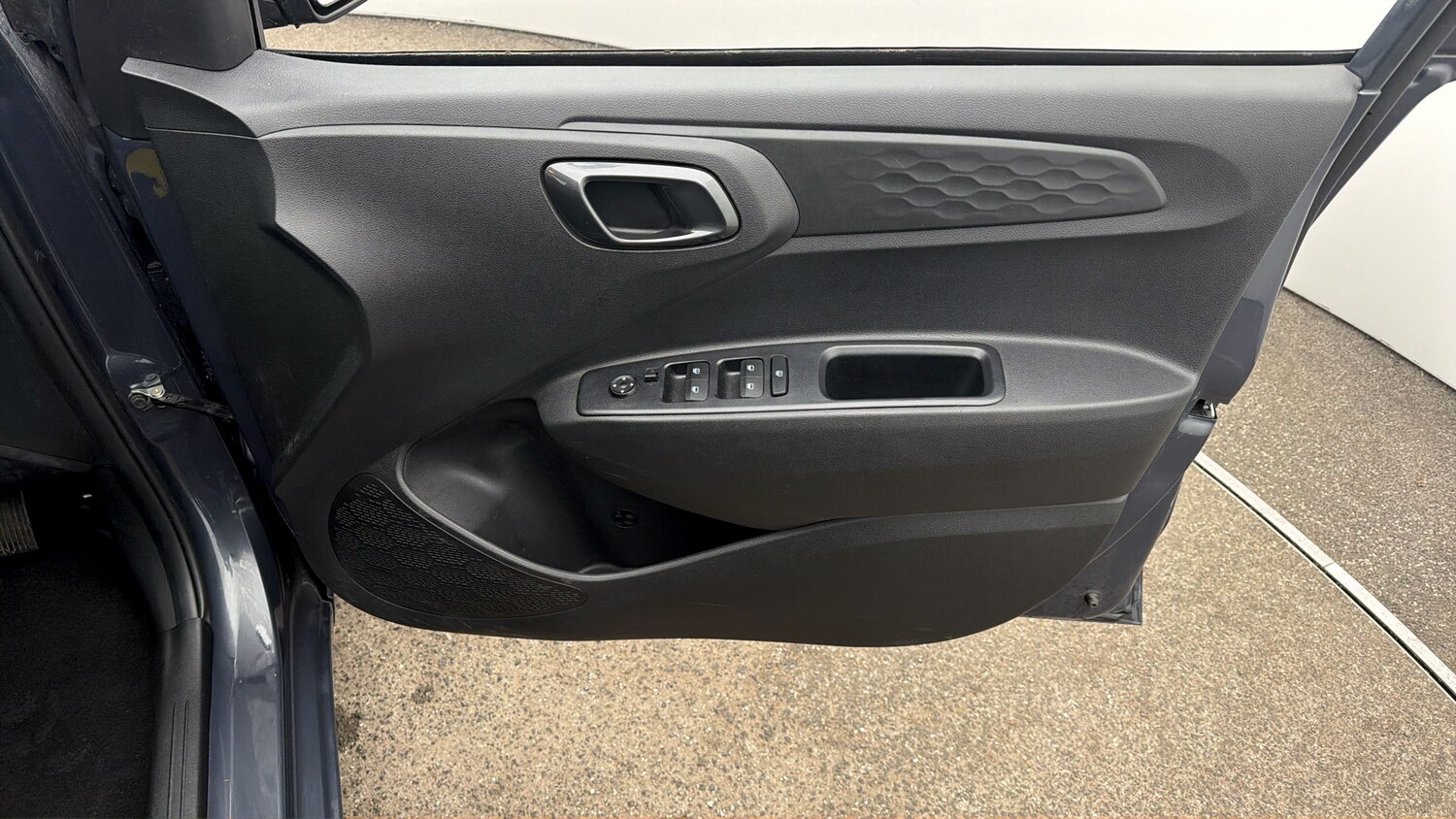 Used Hyundai i10 2023 for sale - 78105803: Photo 14