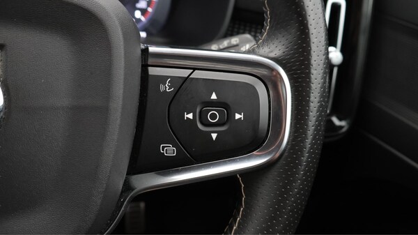 Used Volvo XC40 2020 for sale - 76270620: Photo 25