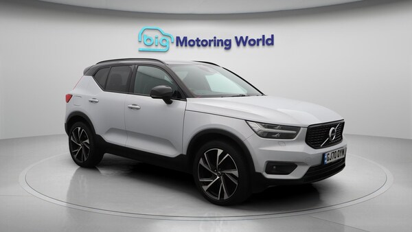 Used Volvo XC40 2020 for sale - 76270620: Photo 2