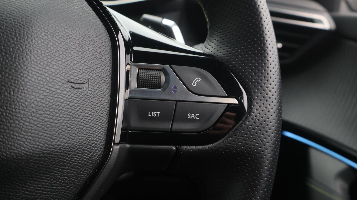 Used Peugeot 2008 2023 for sale - 76283740: Photo 27