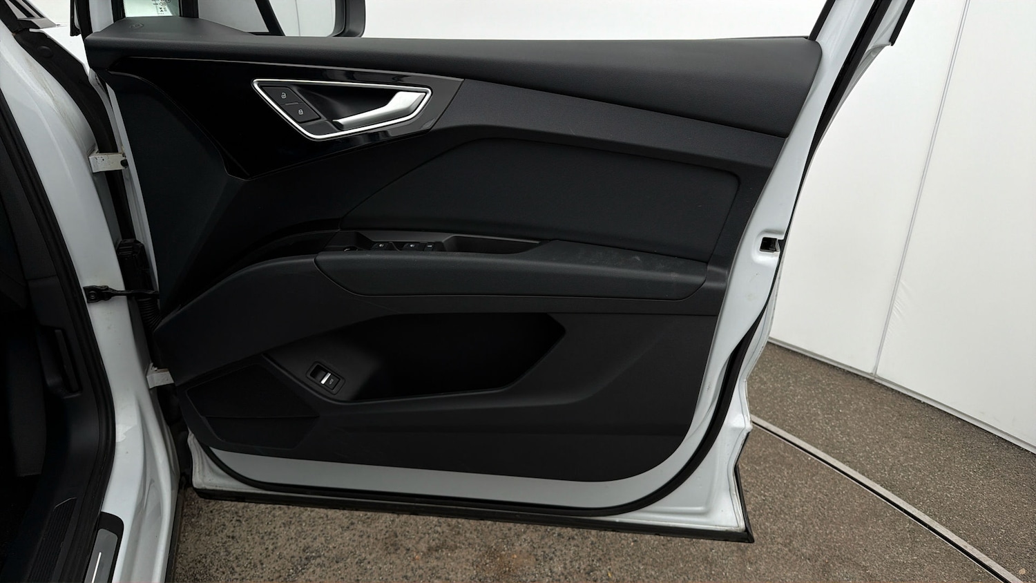 Used Audi Q4 e-tron 2023 for sale - 78123822: Photo 14