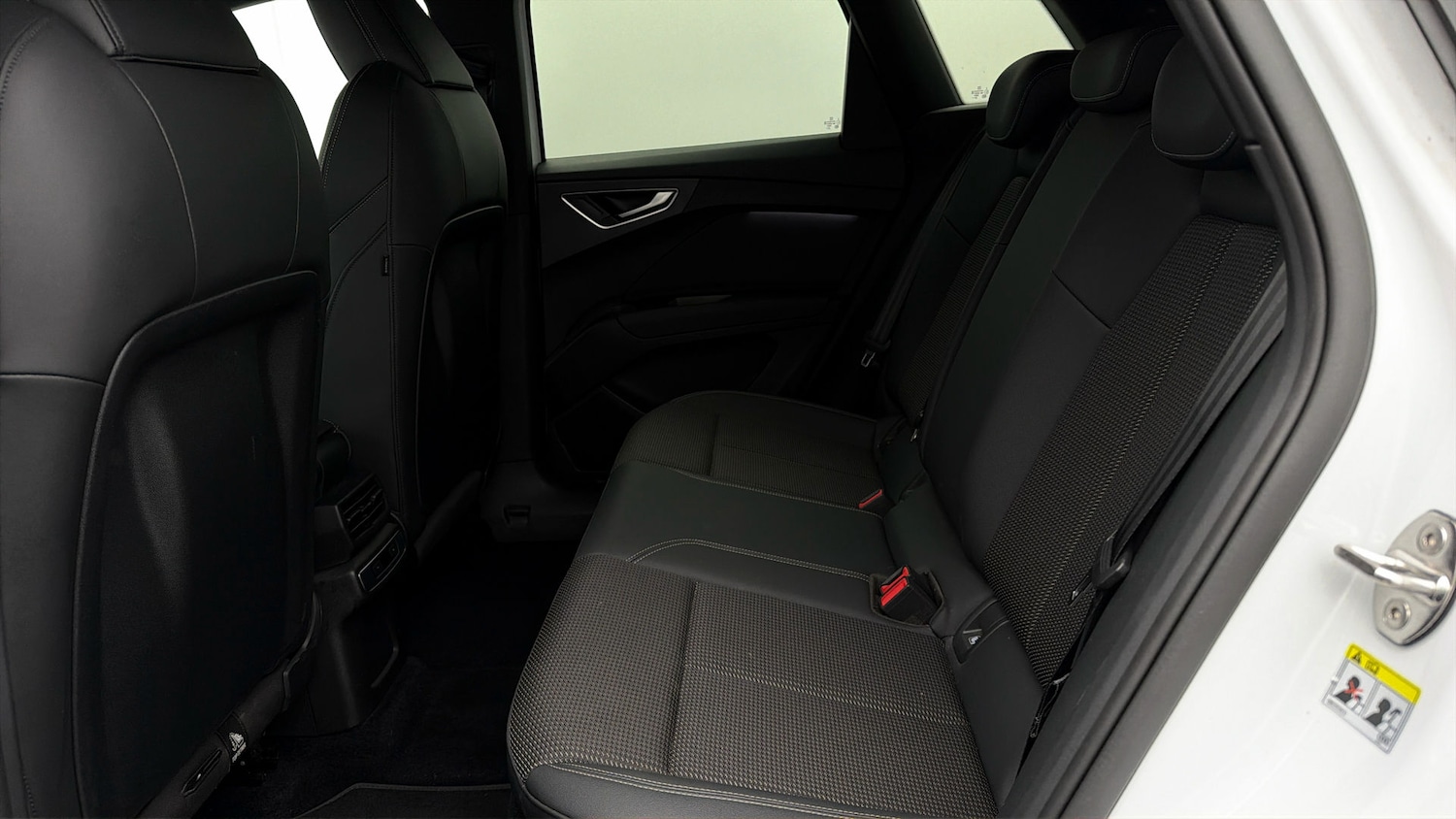 Used Audi Q4 e-tron 2023 for sale - 78123822: Photo 15