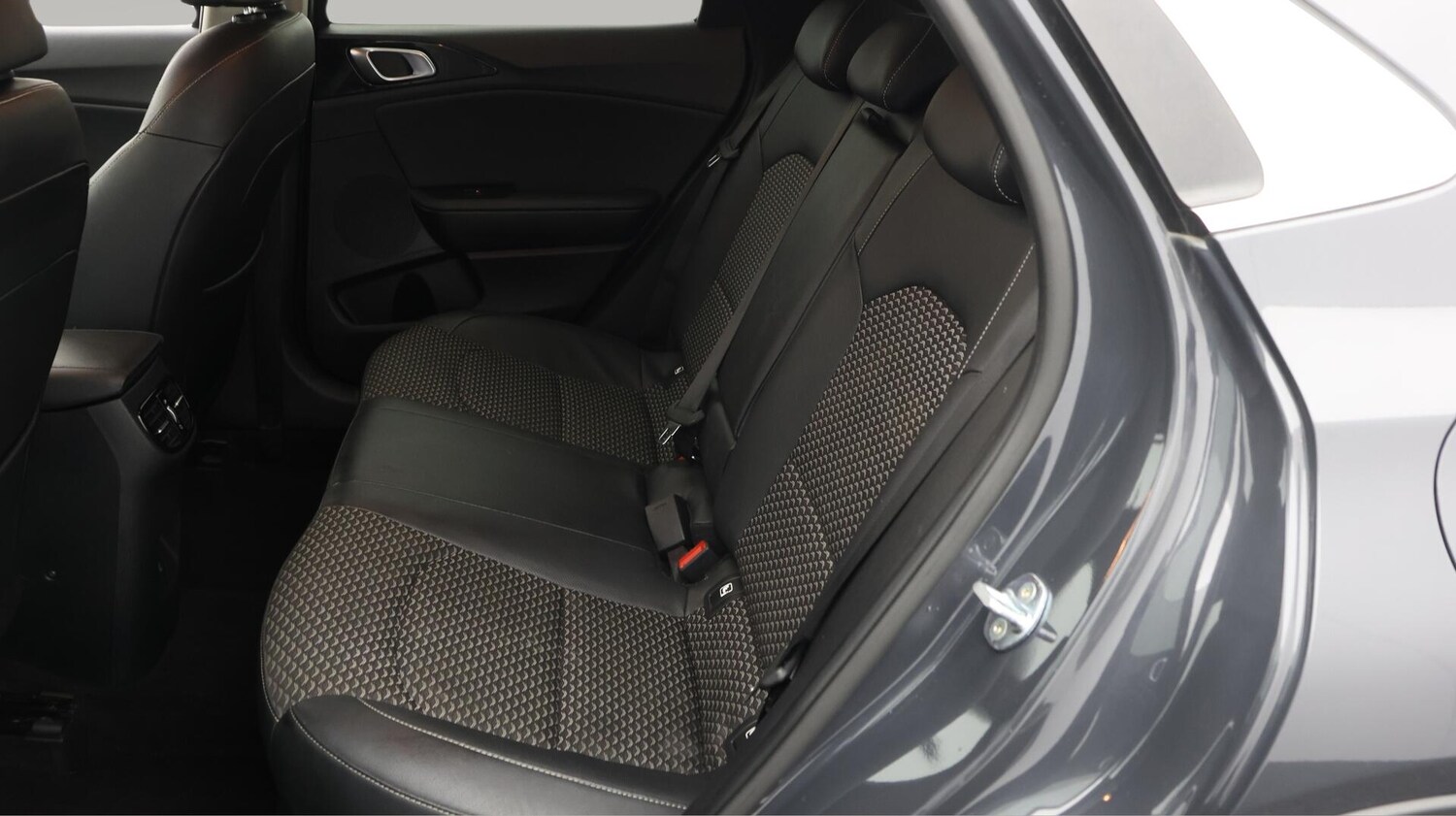 Used Kia XCeed 2023 for sale - 76645265: Photo 17