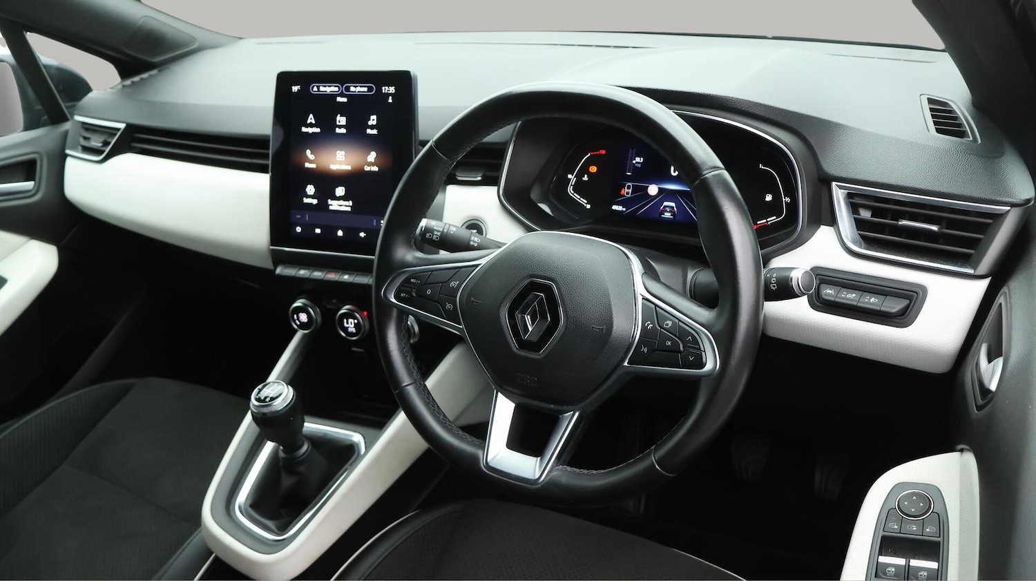 Used Renault Clio 2021 for sale - 76122909: Photo 11