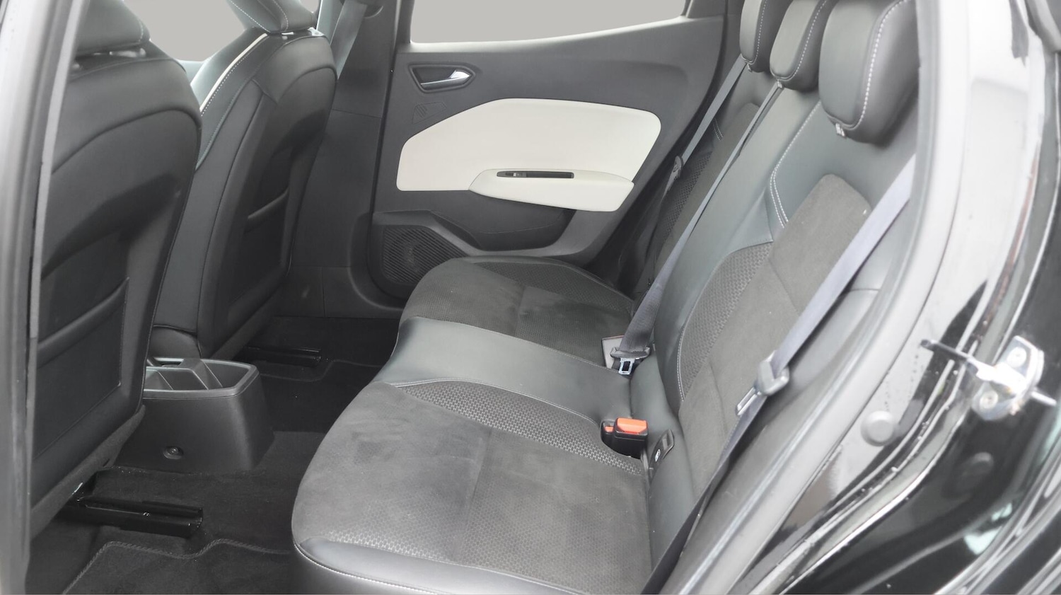 Used Renault Clio 2021 for sale - 76122909: Photo 25