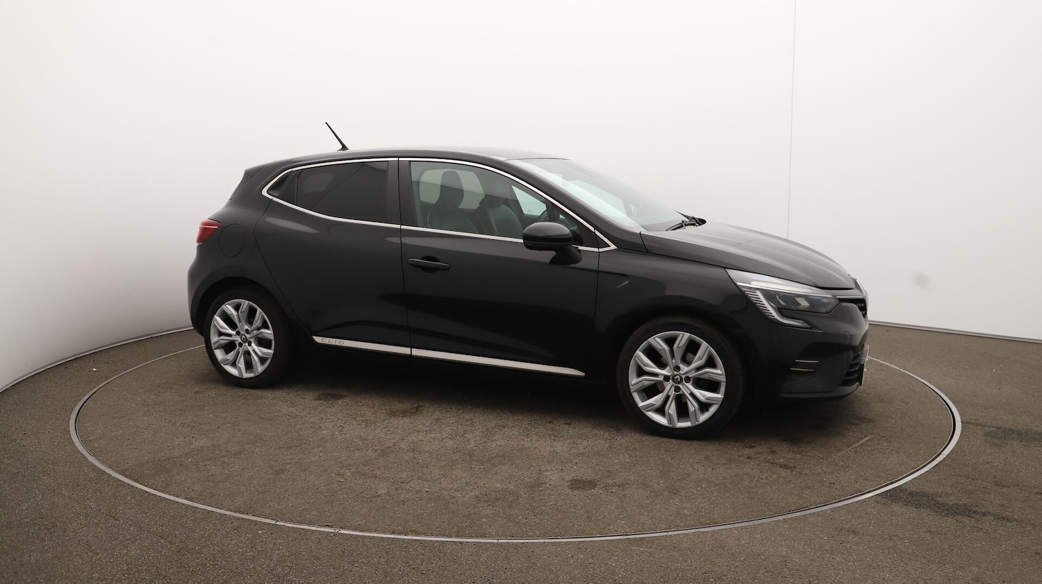 Used Renault Clio 2021 for sale - 76122909: Photo 32