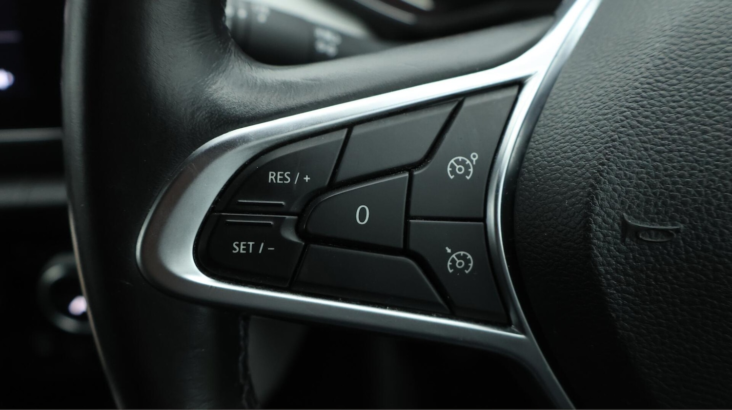 Used Renault Clio 2021 for sale - 76122909: Photo 37