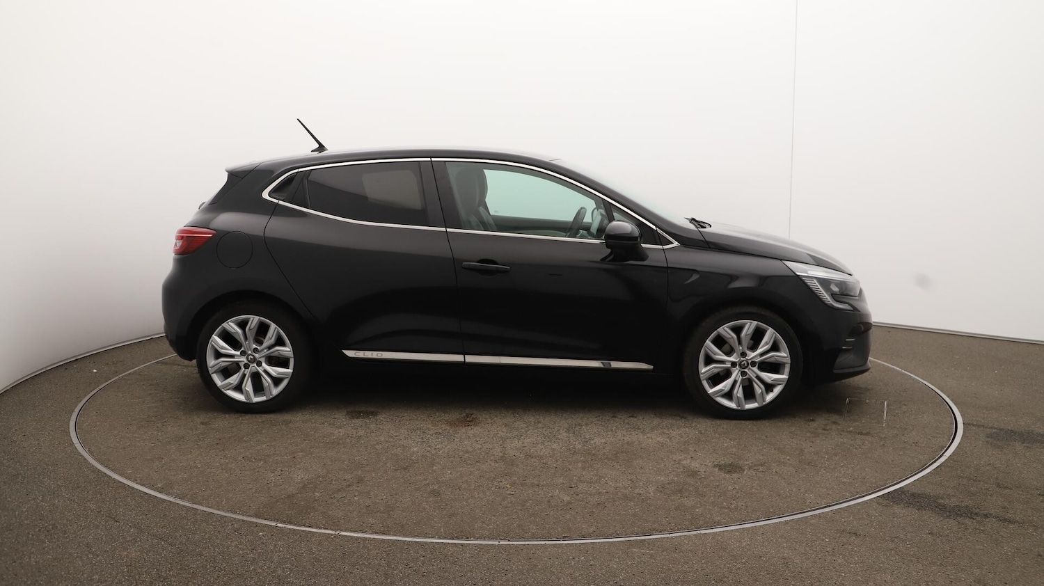 Used Renault Clio 2021 for sale - 76122909: Photo 38