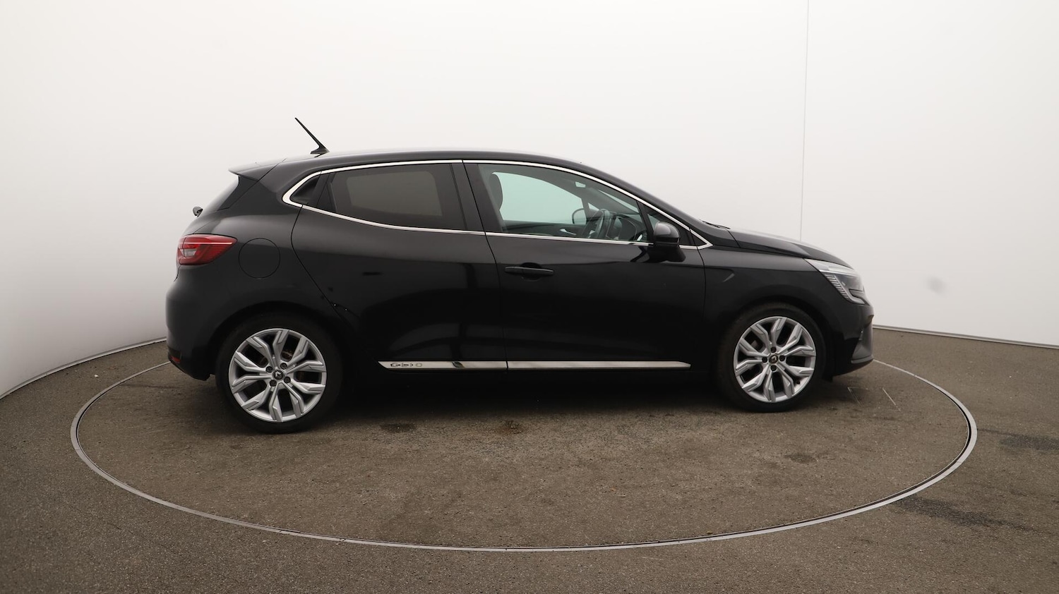 Used Renault Clio 2021 for sale - 76122909: Photo 40