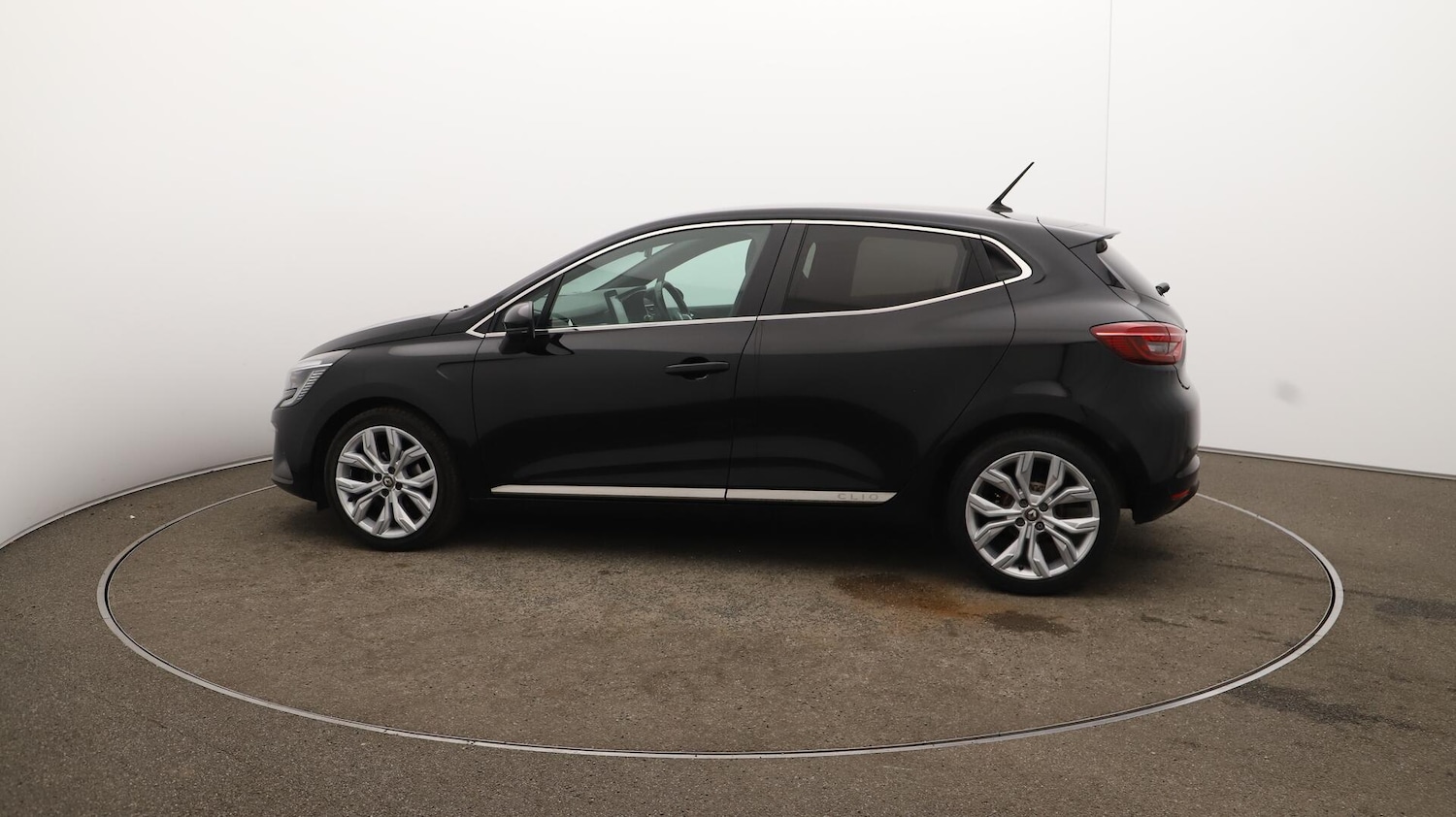 Used Renault Clio 2021 for sale - 76122909: Photo 57