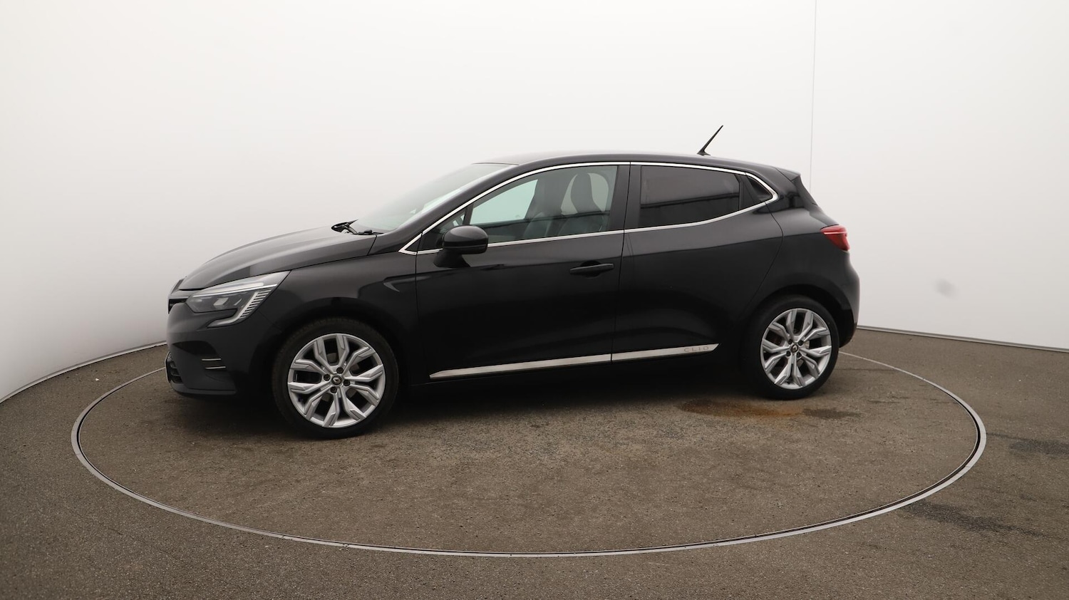 Used Renault Clio 2021 for sale - 76122909: Photo 65