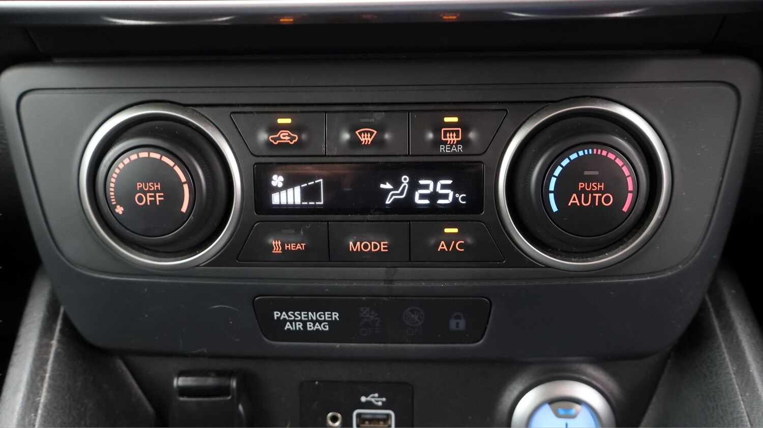 Used Nissan Leaf 2022 for sale - 77276814: Photo 12