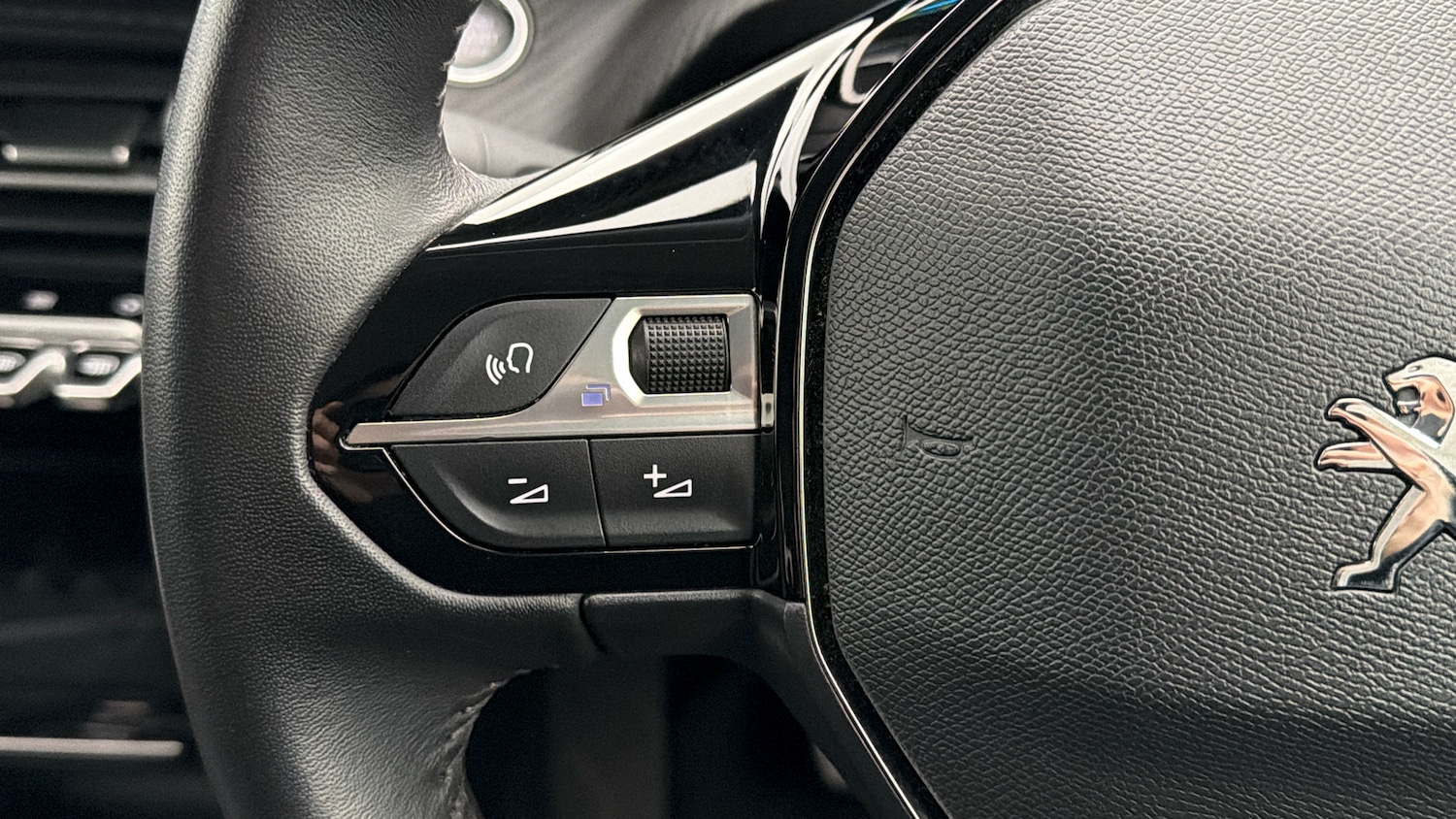 Used Peugeot 2008 2022 for sale - 78004770: Photo 21