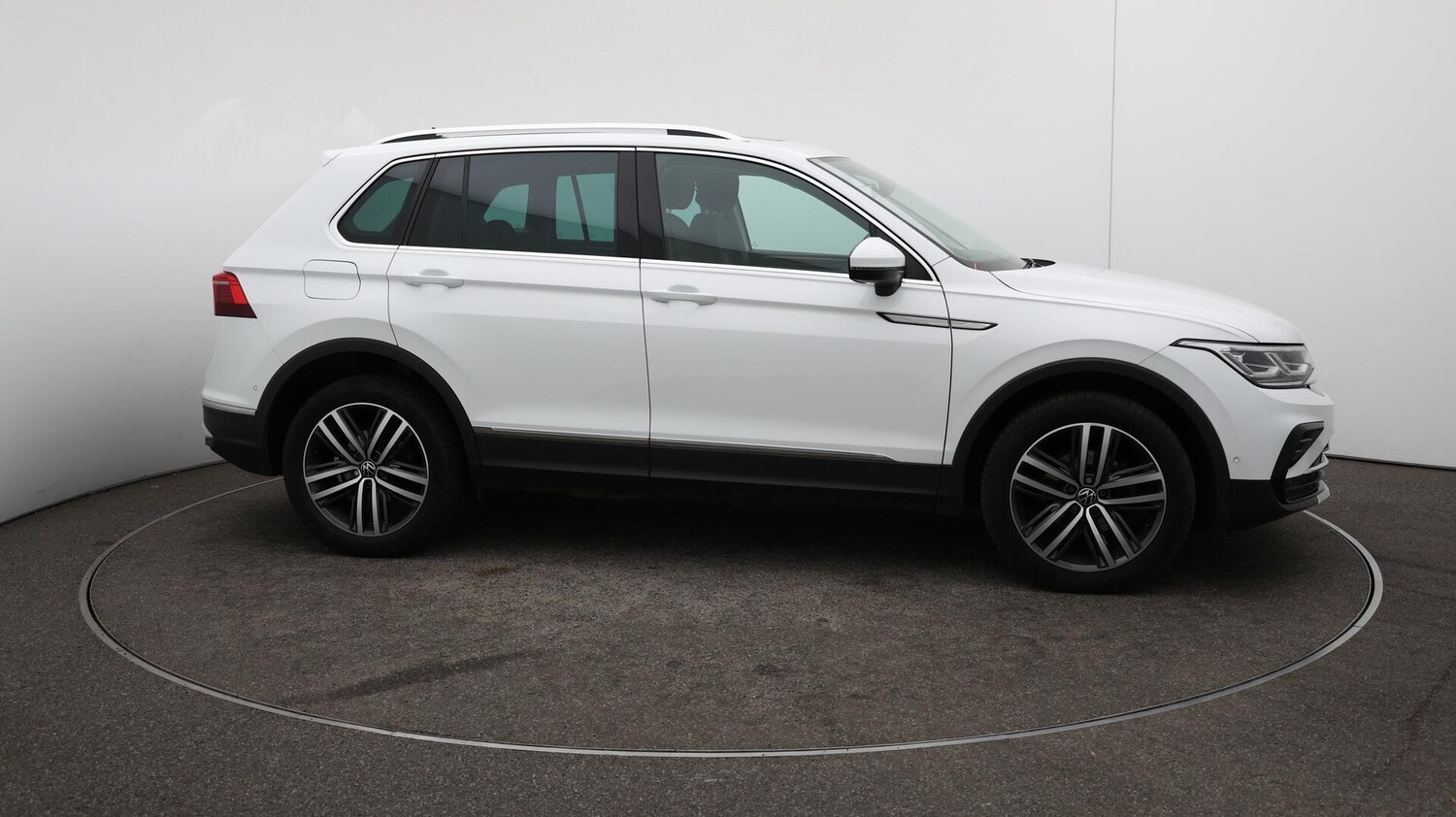 Used Volkswagen Tiguan 2022 for sale - 76153040: Photo 49