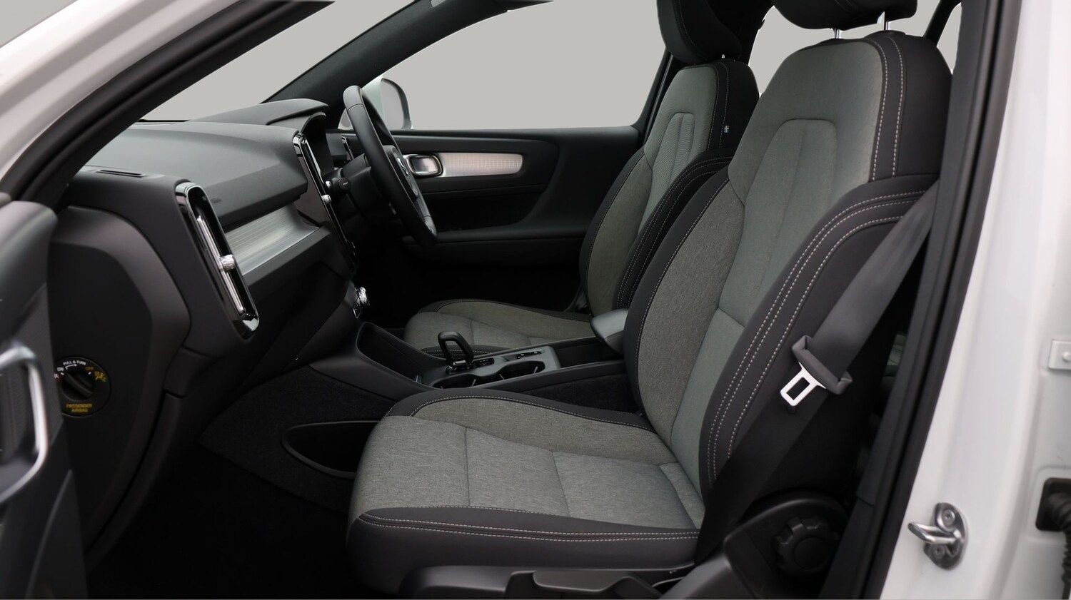 Used Volvo XC40 2022 for sale - 77759240: Photo 14